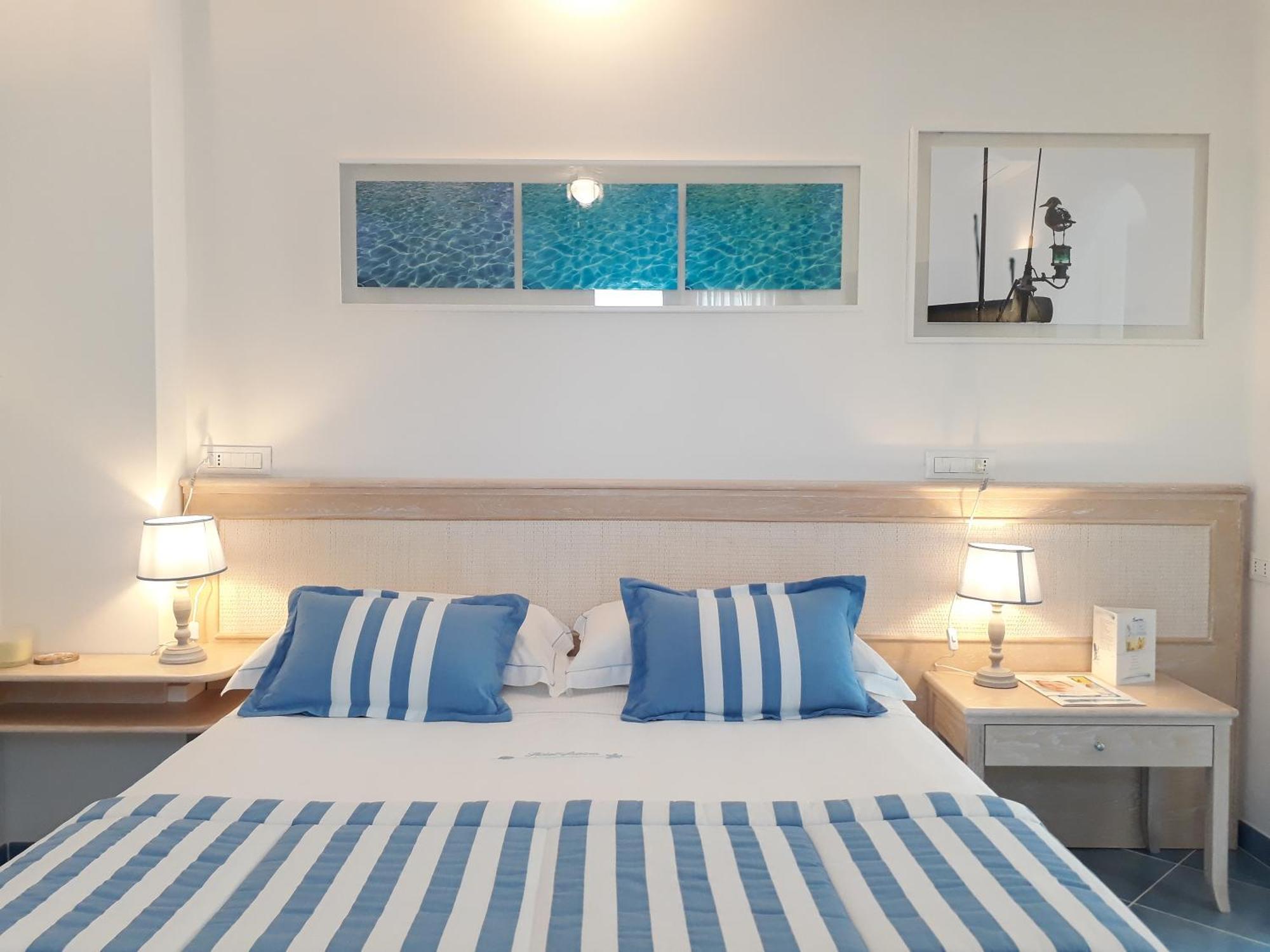 Hotel Aurora Сперлонга Екстериор снимка